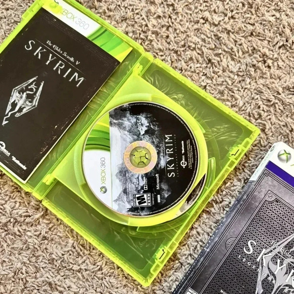 The Elder Scrolls V: Skyrim -- Legendary Edition (Microsoft Xbox 360, 2013) - Picture 2 of 6